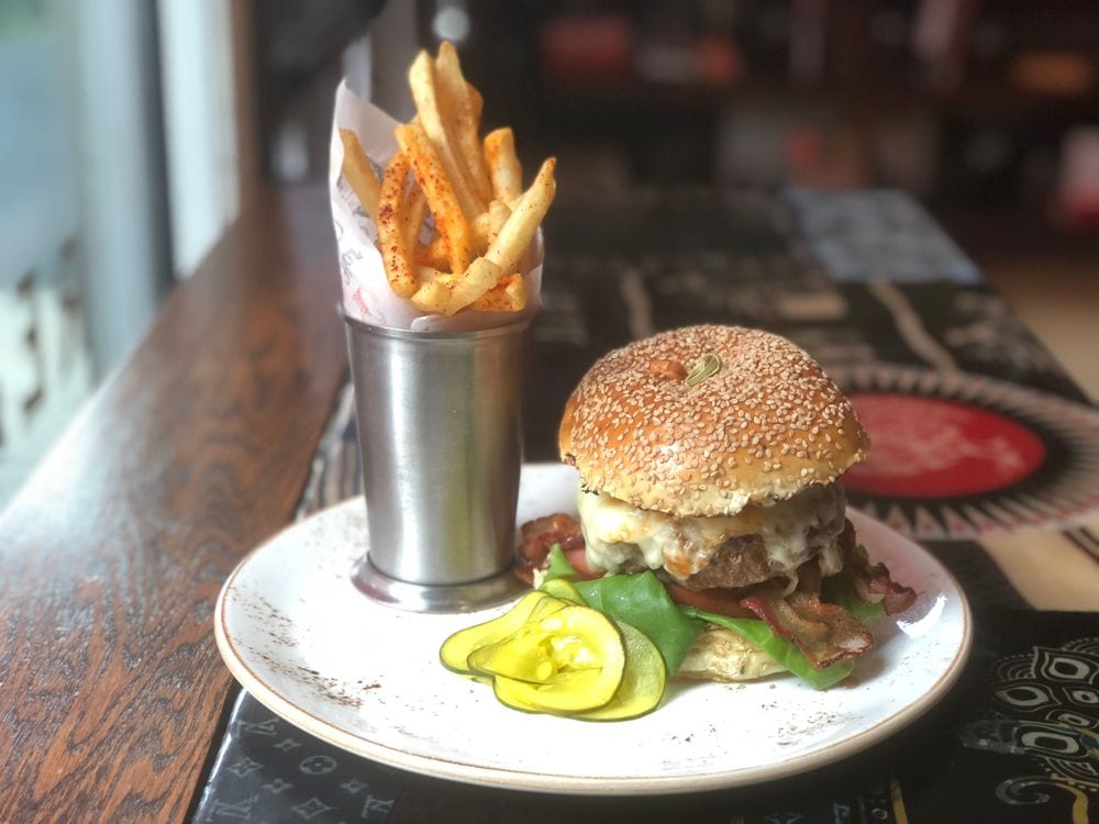 Red Rooster Harlem: Red Rooster : restaurant photo collection