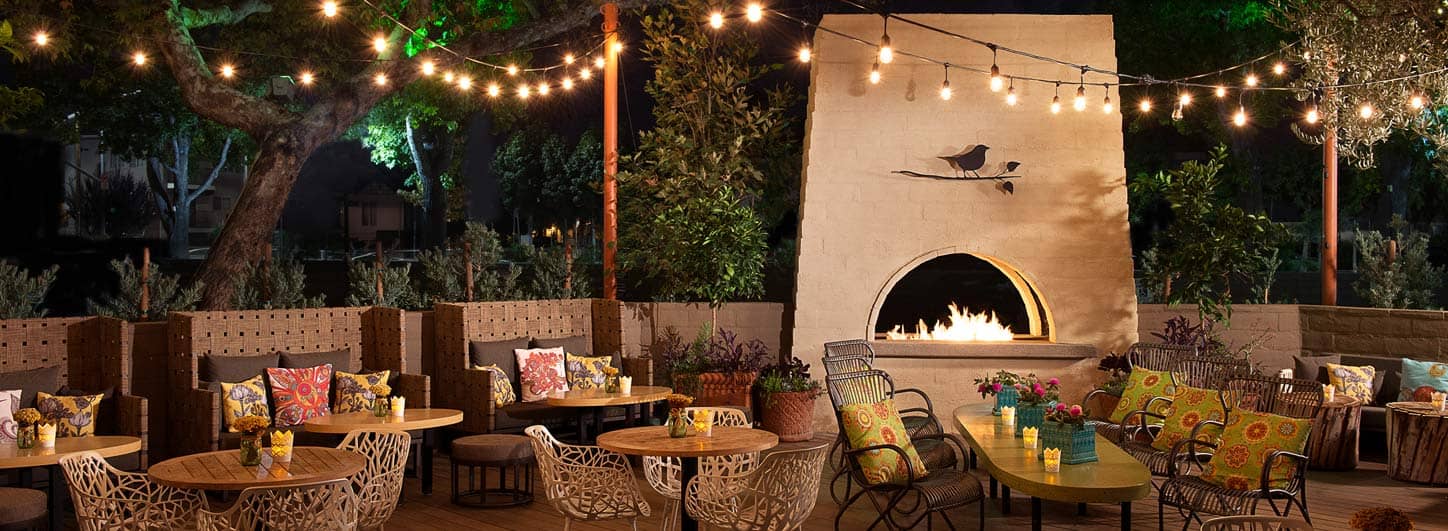 The Front Yard — restaurant photo archive
