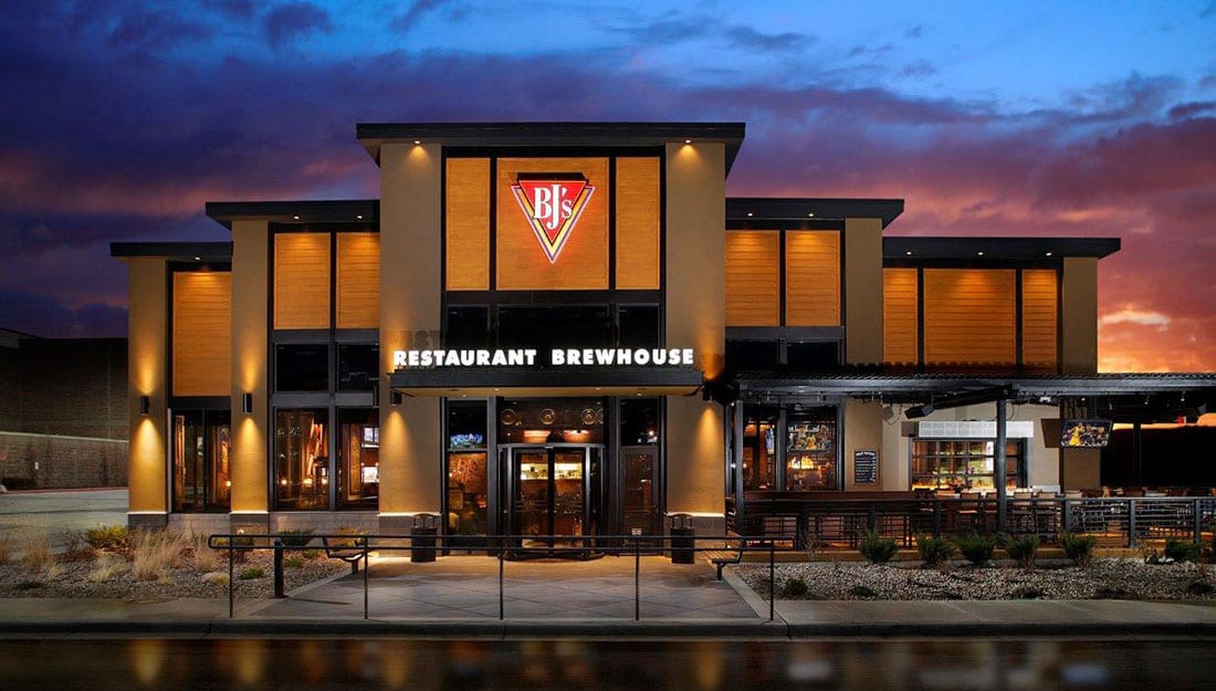 BJ's Restaurant & Brewhouse — restaurant photo archive
