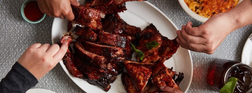 Lucille's Smokehouse Bar-B-Que — restaurant photo archive