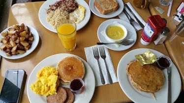 Overland Cafe — Restaurant Food And Dining Photo
