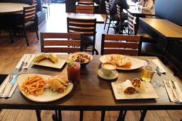 Cracked on Milwaukee — Restaurant Food And Dining Photo