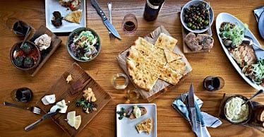 avec Restaurant — Restaurant Food And Dining Photo