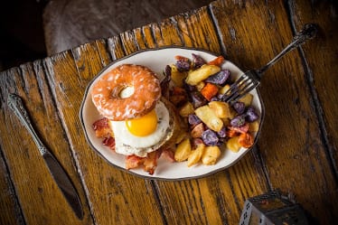 Hubbard Inn