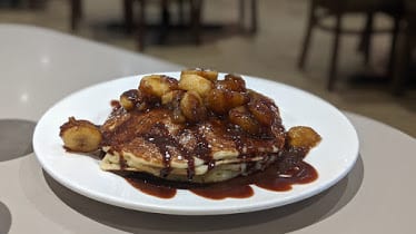 Elly's on Milwaukee