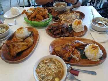 Bacolod Chicken Haus — Restaurant Food And Dining Photo