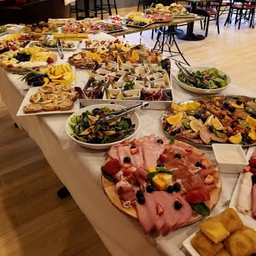 Mati's Café & Lounge
