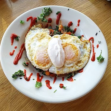 Orange Restaurant Chicago, Roscoe Village — Restaurant Food And Dining Photo