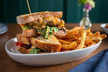 Farm Bar Edgewater — Restaurant Food And Dining Photo