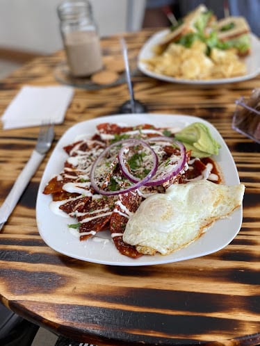 Rolling Chicago Cafe