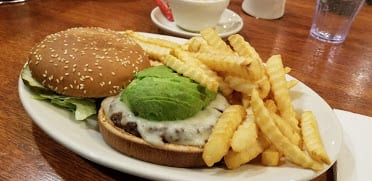 Golden Apple Grill & Breakfast House