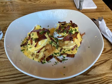 Gaslight Bar & Grille