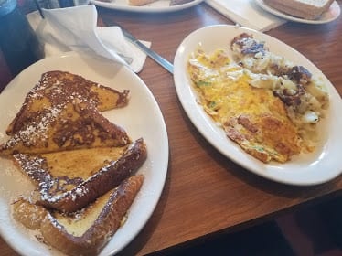 Thomas Restaurant — Restaurant Food And Dining Photo