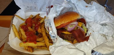 Mikkey's Retro Grill Stony Island