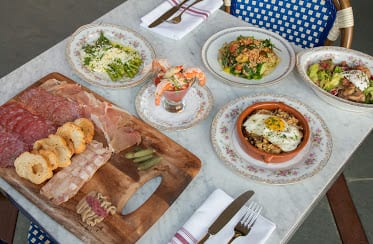 Mercat Bistro — Restaurant Food And Dining Photo