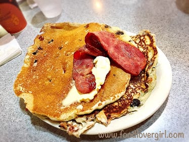 Dutch Eating Place — Restaurant Food And Dining Photo
