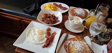 Hinge Cafe — Restaurant Food And Dining Photo