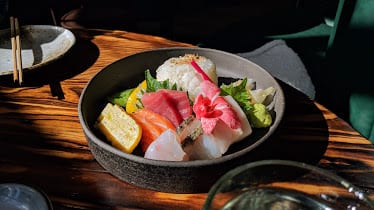 Tuna Bar
