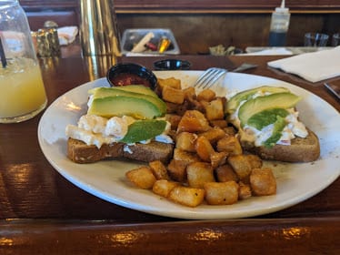 U.S. Hotel Bar & Grill