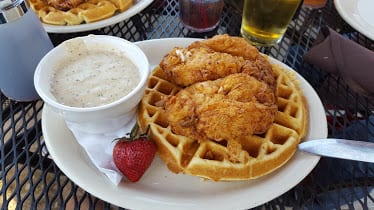 Jonathon's Oak Cliff — Restaurant Food And Dining Photo