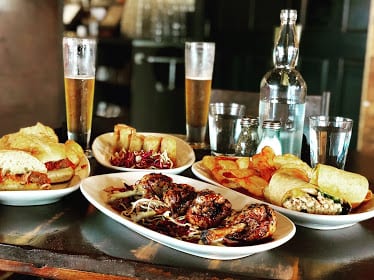 Henry's Majestic — Restaurant Food And Dining Photo