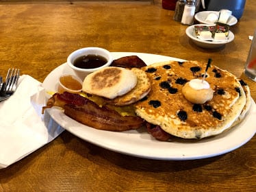 Restaurant photo: Maple Leaf Diner