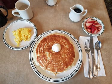 Benedict's Restaurant — Restaurant Food And Dining Photo