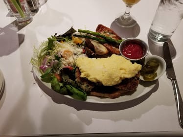 Dragonfly — Restaurant Food And Dining Photo
