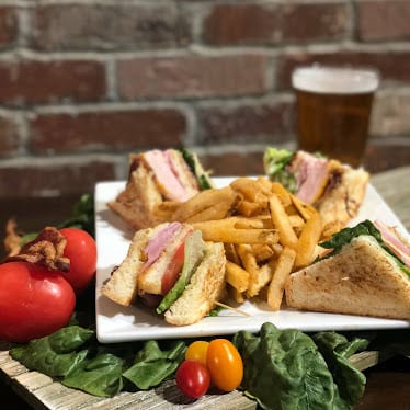 Frankie's Downtown — Restaurant Food And Dining Photo