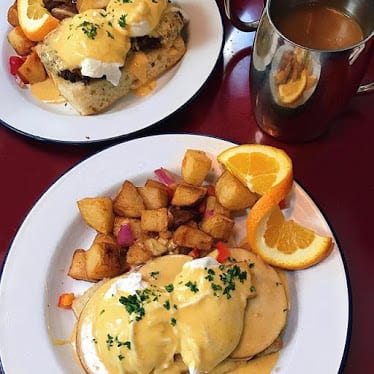 Brickhouse — Restaurant Food And Dining Photo
