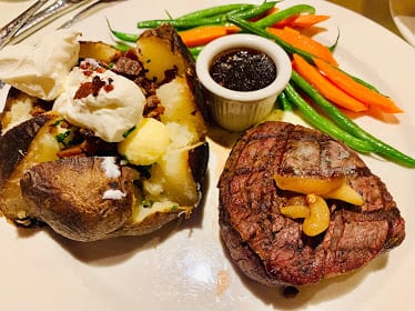 Scott's Seafood Grill & Bar — Restaurant Food And Dining Photo