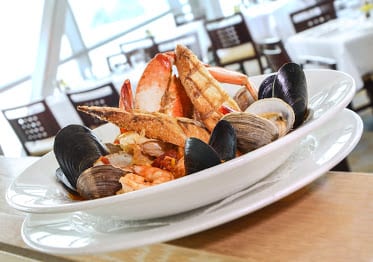 Cliff House — Restaurant Food And Dining Photo
