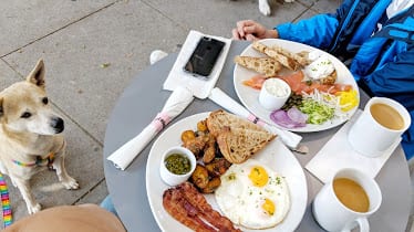 Cafe Réveille — Restaurant Food And Dining Photo