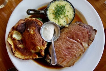 Perle Wine Bar — Restaurant Food And Dining Photo