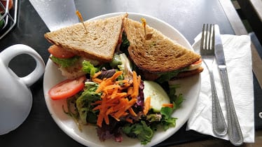 Mo'z Cafe