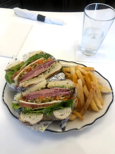 Buffalo & Bergen - Capitol HIll — Restaurant Food And Dining Photo