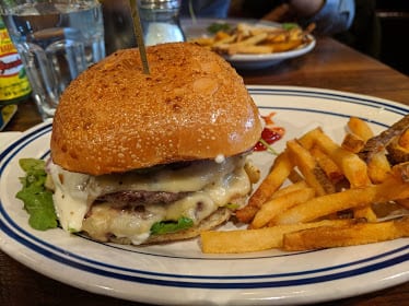 Duke's Grocery — Restaurant Food And Dining Photo