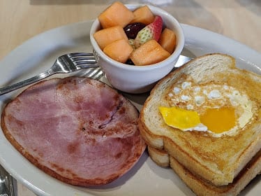 The Toasted Yolk Cafe - The Heights