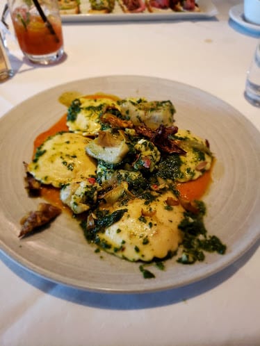 FIG & OLIVE Tasting Kitchen & Bar — Restaurant Food And Dining Photo