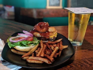 Flann O'Brien's — Restaurant Food And Dining Photo