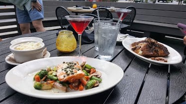 Henry's Midtown Tavern