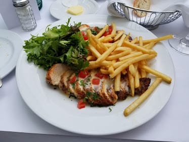 Le Bilboquet