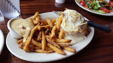 Hyde Park Bar & Grill