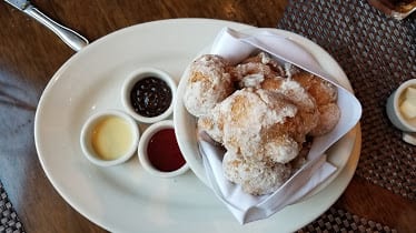 Grand Lux Cafe