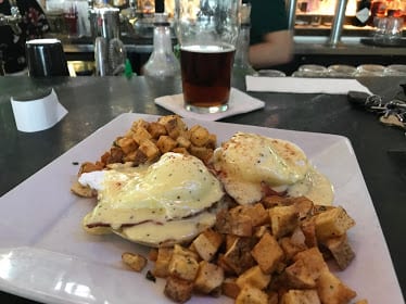 Backspin Texas Sports Bar & Grill — Restaurant Food And Dining Photo