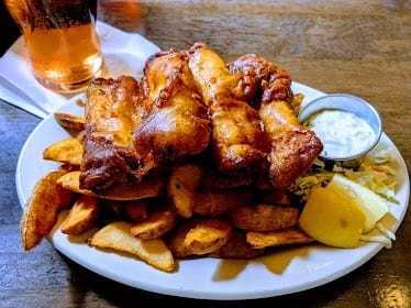 B.D. Riley's Irish Pub at Mueller — Restaurant Food And Dining Photo