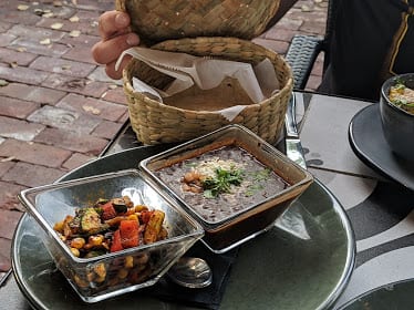 Ladera Taverna y Cocina