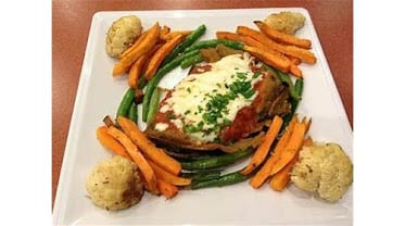 Bowl of Greens Fine Salads — Restaurant Food And Dining Photo