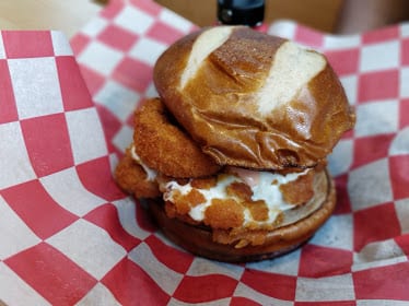 Zo's Good Burger