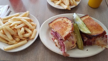 Hygrade Deli — Restaurant Food And Dining Photo